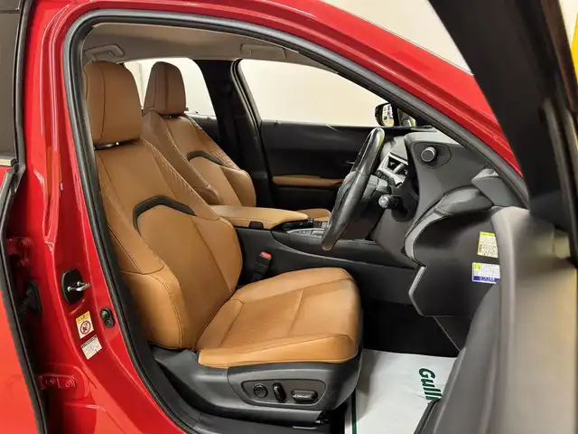 レクサス ＵＸ 250h バージョンC 群馬県 2019(令1)年 7.3万km マダーレッド Lexus Safety System ＋/純正メーカーナビ/　　CD/DVD/BT/フルセグ/MSV/USB/バックカメラ/パワーバックドア/レーダークルーズコントロール/LEDオートライト/オートハイビーム/合皮シート/前席シートヒーター/前席パワーシート（運転席メモリー機能付き）/純正17インチAW/コーナーセンサー/前後ドライブレコーダー/ブラインドスポットモニター/レーンアシスト/ステアリングヒーター/ステアリングスイッチ/オートリトラクタブルミラー/横滑り防止装置/サイド・カーテンエアバッグ/スマートキー/ビルトインETC2.0