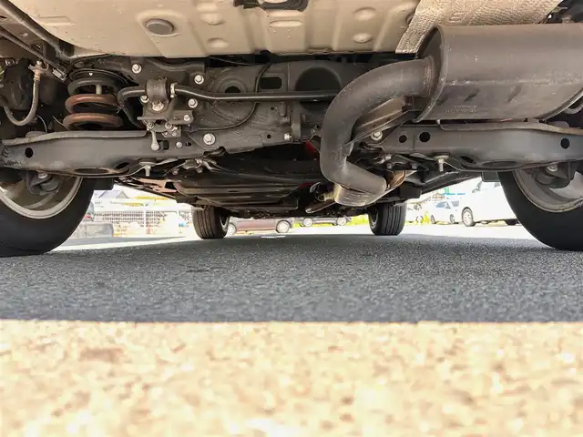 レクサス ＮＸ 300h バージョンL 宮城県 2016(平28)年 10.1万km ソニッククォーツ プリクラッシュセーフティシステムセット/・ミリ波レーダー式プリクラッシュセーフティシステム/・レーダークルーズコントロール/レーンディパーチャーアラートセット/・ステアリング制御付レーンディパーチャーアラート/・オートマチックハイビーム/ソナーセット/・パノラミックビューモニター/・ブラインドスポットモニター/・クリアランスソナー/・バックソナー/＝＝＝/純正ナビ/・CD/DVD/・Bluetooth/・フルセグTV/ビルトインETC/AC100V/100Wアクセサリーコンセント/パワーバックドア/本革シート/シートヒーター/ベンチレーション/パワーシート（運転席メモリー機能付）/電動格納/リクライニング機能付6:4分割可倒式シート（リア）/革巻きステアリング/ステアリングヒーター/パドルシフト/電動パーキングブレーキ/ブレーキホールド/角型3眼LEDヘッドランプ/フォグランプ/スマートキー＆プッシュスタート/電動格納ミラー/純正18インチAW/純正フロアマット/トノカバー/W/サイド/カーテンエアバッグ