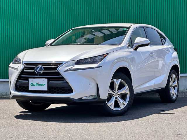 レクサス ＮＸ 300h バージョンL 宮城県 2016(平28)年 10.1万km ソニッククォーツ プリクラッシュセーフティシステムセット/・ミリ波レーダー式プリクラッシュセーフティシステム/・レーダークルーズコントロール/レーンディパーチャーアラートセット/・ステアリング制御付レーンディパーチャーアラート/・オートマチックハイビーム/ソナーセット/・パノラミックビューモニター/・ブラインドスポットモニター/・クリアランスソナー/・バックソナー/＝＝＝/純正ナビ/・CD/DVD/・Bluetooth/・フルセグTV/ビルトインETC/AC100V/100Wアクセサリーコンセント/パワーバックドア/本革シート/シートヒーター/ベンチレーション/パワーシート（運転席メモリー機能付）/電動格納/リクライニング機能付6:4分割可倒式シート（リア）/革巻きステアリング/ステアリングヒーター/パドルシフト/電動パーキングブレーキ/ブレーキホールド/角型3眼LEDヘッドランプ/フォグランプ/スマートキー＆プッシュスタート/電動格納ミラー/純正18インチAW/純正フロアマット/トノカバー/W/サイド/カーテンエアバッグ