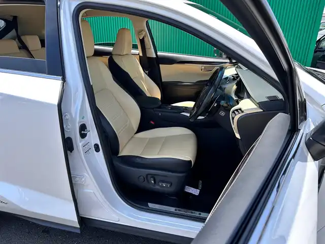 レクサス ＮＸ 300h バージョンL 宮城県 2016(平28)年 10.1万km ソニッククォーツ プリクラッシュセーフティシステムセット/・ミリ波レーダー式プリクラッシュセーフティシステム/・レーダークルーズコントロール/レーンディパーチャーアラートセット/・ステアリング制御付レーンディパーチャーアラート/・オートマチックハイビーム/ソナーセット/・パノラミックビューモニター/・ブラインドスポットモニター/・クリアランスソナー/・バックソナー/＝＝＝/純正ナビ/・CD/DVD/・Bluetooth/・フルセグTV/ビルトインETC/AC100V/100Wアクセサリーコンセント/パワーバックドア/本革シート/シートヒーター/ベンチレーション/パワーシート（運転席メモリー機能付）/電動格納/リクライニング機能付6:4分割可倒式シート（リア）/革巻きステアリング/ステアリングヒーター/パドルシフト/電動パーキングブレーキ/ブレーキホールド/角型3眼LEDヘッドランプ/フォグランプ/スマートキー＆プッシュスタート/電動格納ミラー/純正18インチAW/純正フロアマット/トノカバー/W/サイド/カーテンエアバッグ