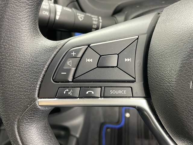日産 ノート e－パワーX FOUR Vセレ 道央・札幌 2020(令2)年 7.5万km ブリリアントシルバー ・４ＷＤ/・純正ナビ・ＣＤ・ＢＴ・ＴＶ・ＳＤ/・全方位カメラ/・デジタルインナーミラー/・エマージェンシーブレーキ/・ｅパワー/・車線逸脱警報/・ハイビームアシスト/・ＤＲＩＶＥＭＯＤＥ/・横滑り防止/・純正ドライブレコーダー/・ＥＴＣ/・純正フロアマット/・ＬＥＤヘッドライト/・フォグランプ/・オートライト/・純正１５インチアルミ