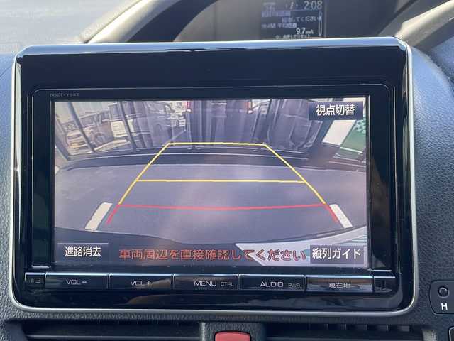 トヨタ ヴォクシー ZS 煌 長野県 2015(平27)年 5.4万km アイスチタニウムマイカメタリック ９インチ純正ナビ/Bluetooth Audio/フルセグテレビ/前方ドライブレコーダー/ＥＴＣ/バックカメラ/両側電動スライドドア/ＬＥＤヘッドライト/純正フロアマット/プッシュスタート/オートライト/ドアバイザー/スマートキー/スペアキー×１/横滑り防止機能/盗難防止機能