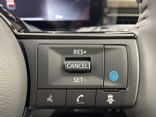 日産 セレナ e－パワー ハイウェイスター V 岐阜県 2025(令7)年 0.1千km パールⅡ 登録済み未使用車/純正12.3インチワイド日産コネクトナビ/AM FM/フルセグテレビ/USB/Bluetooth /HDMI/Apple CarPlay /Android Auto/革巻きステアリング/ステアリングリモコン/両側パワースライド/ハンズフリーオートスライドドア/デジタルインナーミラー/アラウンドビューモニター/置くだけ充電機/ビルトインETC2.0/純正前後ドラレコ/SOSコール/プロパイロット/レーダークルーズコントロール/ハンドル支援/車線逸脱警報/車線逸脱防止支援/後側方車両検知警報/後側方衝突防止支援/前方衝突防止支援/踏み間違い衝突防止支援/先行者発信お知らせ機能/標識検知支援/後退時車両検知警報/移動物検知機能/前後ソナー/ふらつき警報