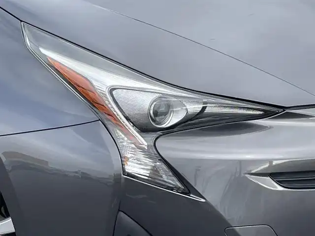 トヨタ プリウス S 佐賀県 2016(平28)年 14.3万km ウォームグレーオパール こちらは現金またはオートローンご利用時の価格です/自社ローンご希望の方は別途その旨お申付け下さい/禁煙車　/セーフティーセンス/ナビ/CD/ＥＴＣ　/バックカメラ　/純正フロアマット