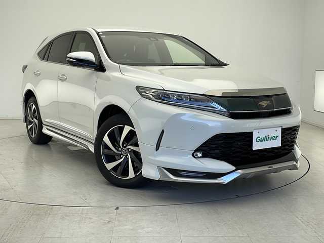 トヨタ ハリアー エレガンス 千葉県 2017(平29)年 4万km ホワイトパールクリスタルシャイン 純正ナビ/フルセグTV/バックカメラ/プリクラッシュセーフティ/レーンキープアシスト/レーダークルーズコントロール/オートハイビーム/パワーシート/ステアリングスイッチ/ハーフレザーシート/ETC/純正18インチAW