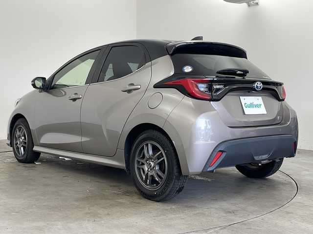 トヨタ ヤリス ハイブリッド Z 兵庫県 2020(令2)年 6万km ブラック/アバンギャルドブロンズメタリック ・純正8インチディスプレイオーディオナビ/BT/USB/Miracast/フルセグ/・パノラミックビューモニター/・ビルトインETC/・社外前後ドライブレコーダー（ZDR025）/・Toyota　Safety　Sense/・プリクラッシュセーフティ/・レーントレーシングアシスト/・レーダークルーズコントロール/・オートマチックハイビーム/・ロードサインアシスト/・ブラインドスポットモニター/・パーキングサポートブレーキ/・リヤクロストラフィックアラート/・クリアランスソナー/・先行車発進告知機能/・前席シートヒーター/・スマートキー/・プッシュスタート/・nanoe/・サイド、カーテンエアバック/・純正サマーアルミセット有