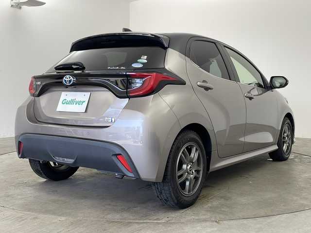 トヨタ ヤリス ハイブリッド Z 兵庫県 2020(令2)年 6万km ブラック/アバンギャルドブロンズメタリック ・純正8インチディスプレイオーディオナビ/BT/USB/Miracast/フルセグ/・パノラミックビューモニター/・ビルトインETC/・社外前後ドライブレコーダー（ZDR025）/・Toyota　Safety　Sense/・プリクラッシュセーフティ/・レーントレーシングアシスト/・レーダークルーズコントロール/・オートマチックハイビーム/・ロードサインアシスト/・ブラインドスポットモニター/・パーキングサポートブレーキ/・リヤクロストラフィックアラート/・クリアランスソナー/・先行車発進告知機能/・前席シートヒーター/・スマートキー/・プッシュスタート/・nanoe/・サイド、カーテンエアバック/・純正サマーアルミセット有
