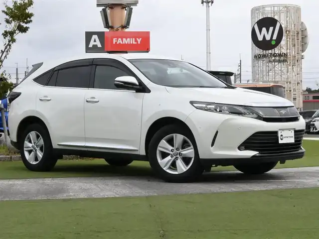 トヨタ ハリアー エレガンス 千葉県 2020(令2)年 1.8万km ホワイトパールクリスタルシャイン Toyota Safety Sense/・プリクラッシュセーフティ/・レーンディパーチャーアラート/・オートハイビーム/・レーダークルーズコントロール/純正SDナビ/地デジTV/【DVD/CD再生機能　Bluetooth接続】/バックカメラ/運転席パワーシート/ハーフレザーシート/革巻きステアリング/ETC/LEDヘッドライト/フォグライト/ウインカーミラー/フロントコーナーセンサー/純正17インチアルミホイル/サイド/カーテンエアバッグ/スマートキー
