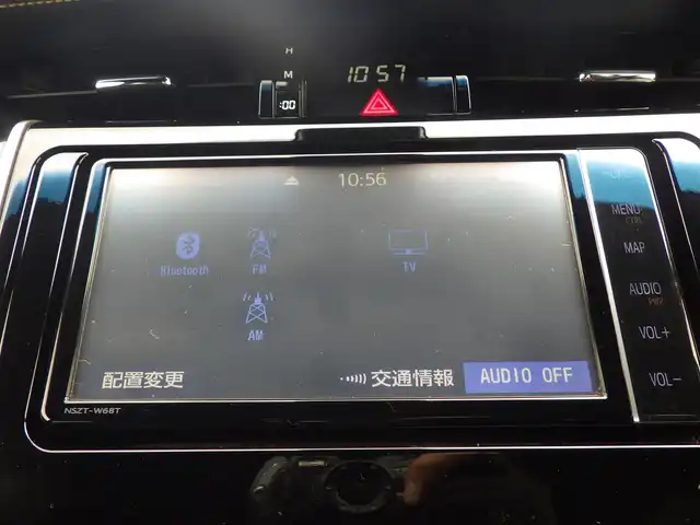 トヨタ ハリアー エレガンス 千葉県 2020(令2)年 1.8万km ホワイトパールクリスタルシャイン Toyota Safety Sense/・プリクラッシュセーフティ/・レーンディパーチャーアラート/・オートハイビーム/・レーダークルーズコントロール/純正SDナビ/地デジTV/【DVD/CD再生機能　Bluetooth接続】/バックカメラ/運転席パワーシート/ハーフレザーシート/革巻きステアリング/ETC/LEDヘッドライト/フォグライト/ウインカーミラー/フロントコーナーセンサー/純正17インチアルミホイル/サイド/カーテンエアバッグ/スマートキー
