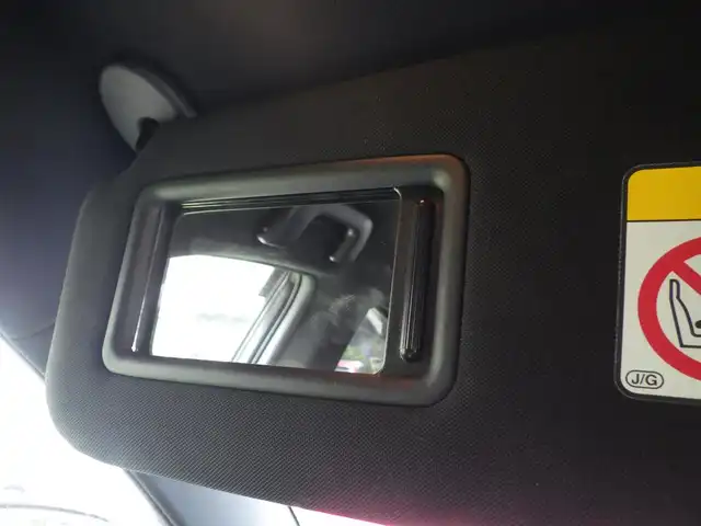 トヨタ ハリアー エレガンス 千葉県 2020(令2)年 1.8万km ホワイトパールクリスタルシャイン Toyota Safety Sense/・プリクラッシュセーフティ/・レーンディパーチャーアラート/・オートハイビーム/・レーダークルーズコントロール/純正SDナビ/地デジTV/【DVD/CD再生機能　Bluetooth接続】/バックカメラ/運転席パワーシート/ハーフレザーシート/革巻きステアリング/ETC/LEDヘッドライト/フォグライト/ウインカーミラー/フロントコーナーセンサー/純正17インチアルミホイル/サイド/カーテンエアバッグ/スマートキー