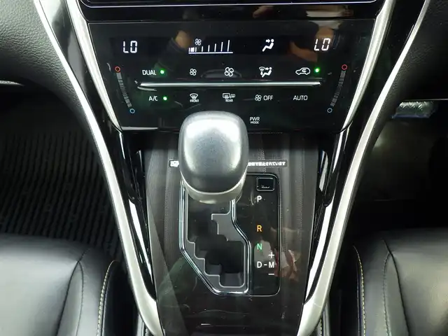 トヨタ ハリアー エレガンス 千葉県 2020(令2)年 1.8万km ホワイトパールクリスタルシャイン Toyota Safety Sense/・プリクラッシュセーフティ/・レーンディパーチャーアラート/・オートハイビーム/・レーダークルーズコントロール/純正SDナビ/地デジTV/【DVD/CD再生機能　Bluetooth接続】/バックカメラ/運転席パワーシート/ハーフレザーシート/革巻きステアリング/ETC/LEDヘッドライト/フォグライト/ウインカーミラー/フロントコーナーセンサー/純正17インチアルミホイル/サイド/カーテンエアバッグ/スマートキー