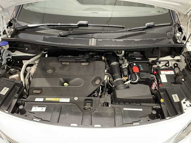 プジョー ３００８ GT ブルー HDi 新潟県 2018(平30)年 3.7万km BLANC NACRE 純正ナビ/フルセグTV/バック/サイドカメラ/ETC/ドライブレコーダー/ハーフレザーシート/パワーバックドア/LEDヘッドライト/純正18インチアルミホイール/コーナーセンサー