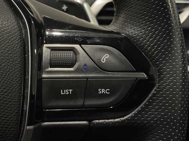 プジョー ３００８ GT ブルー HDi 新潟県 2018(平30)年 3.7万km BLANC NACRE 純正ナビ/フルセグTV/バック/サイドカメラ/ETC/ドライブレコーダー/ハーフレザーシート/パワーバックドア/LEDヘッドライト/純正18インチアルミホイール/コーナーセンサー