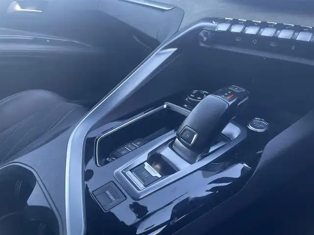 プジョー ３００８ GT ブルー HDi 栃木県 2018(平30)年 3.7万km BLANC NACRE 純正ナビ/フルセグTV/バック/サイドカメラ/ETC/ドライブレコーダー/ハーフレザーシート/パワーバックドア/LEDヘッドライト/純正18インチアルミホイール/コーナーセンサー