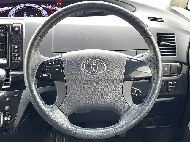 トヨタ エスティマ アエラス 島根県 2015(平27)年 8.9万km アイスチタニウムマイカメタリック 登録時走行距離88478km/ワンオーナー/純正ナビ(Bluetooth・AM・FM・CD・DVD)/フルセグTV/フリップダウンモニター/スマートキー(スペアキー×1)/クルーズコントロール/両側パワースライドドア/バックカメラ/純正フロアマット/純正18インチAW/HID/オートライト/フォグランプ/ウィンカーミラー/ステアリングスイッチ/革巻きステアリング/禁煙車