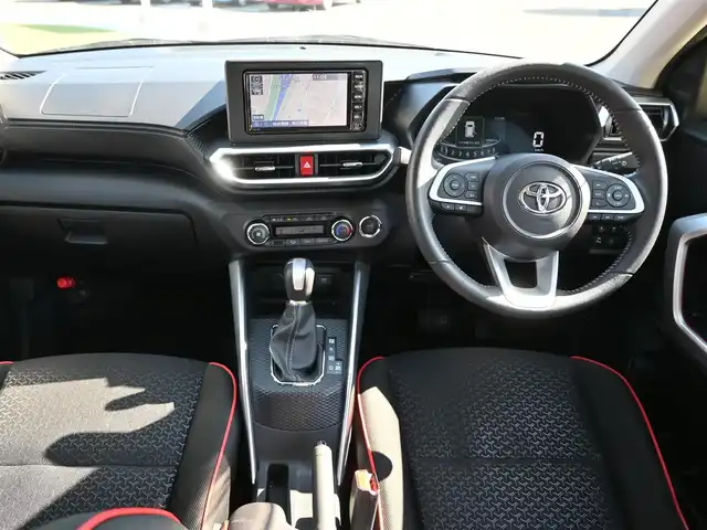 トヨタ ライズ Z 千葉県 2020(令2)年 1.5万km ナチュラルベージュマイカM 195/60R17/スマートアシストIII/レーダークルーズコントロール/エコアイドル/純正SDナビ/地デジTV/【CD再生機能　Bluetooth接続】/バックカメラ/ドライブレコーダー（前後撮影）【HDR360GW】/バックカメラ/前席シートヒーター/革巻きステアリング/ステアリングスイッチ/ETC/LEDヘッドライト/フォグライト/ウインカーミラー/コーナーセンサー/純正17インチアルミホイル/サイド/カーテンエアバッグ/キーフリーシステム