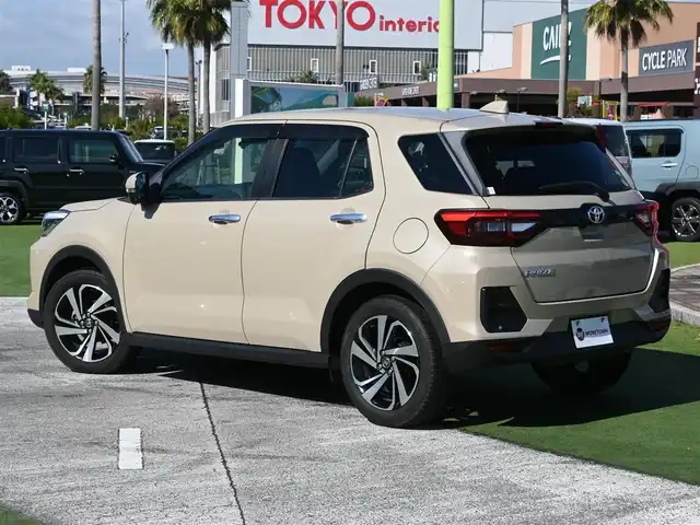 トヨタ ライズ Z 千葉県 2020(令2)年 1.5万km ナチュラルベージュマイカM 195/60R17/スマートアシストIII/レーダークルーズコントロール/エコアイドル/純正SDナビ/地デジTV/【CD再生機能　Bluetooth接続】/バックカメラ/ドライブレコーダー（前後撮影）【HDR360GW】/バックカメラ/前席シートヒーター/革巻きステアリング/ステアリングスイッチ/ETC/LEDヘッドライト/フォグライト/ウインカーミラー/コーナーセンサー/純正17インチアルミホイル/サイド/カーテンエアバッグ/キーフリーシステム