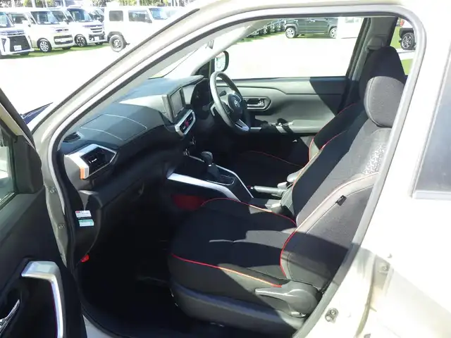 トヨタ ライズ Z 千葉県 2020(令2)年 1.5万km ナチュラルベージュマイカM 195/60R17/スマートアシストIII/レーダークルーズコントロール/エコアイドル/純正SDナビ/地デジTV/【CD再生機能　Bluetooth接続】/バックカメラ/ドライブレコーダー（前後撮影）【HDR360GW】/バックカメラ/前席シートヒーター/革巻きステアリング/ステアリングスイッチ/ETC/LEDヘッドライト/フォグライト/ウインカーミラー/コーナーセンサー/純正17インチアルミホイル/サイド/カーテンエアバッグ/キーフリーシステム