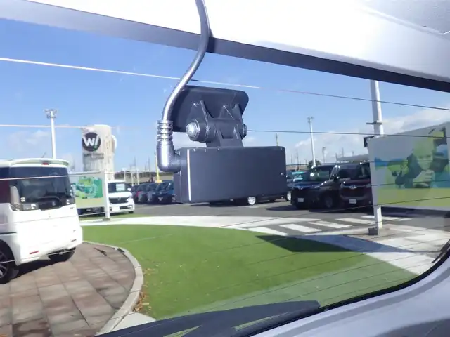 トヨタ ライズ Z 千葉県 2020(令2)年 1.5万km ナチュラルベージュマイカM 195/60R17/スマートアシストIII/レーダークルーズコントロール/エコアイドル/純正SDナビ/地デジTV/【CD再生機能　Bluetooth接続】/バックカメラ/ドライブレコーダー（前後撮影）【HDR360GW】/バックカメラ/前席シートヒーター/革巻きステアリング/ステアリングスイッチ/ETC/LEDヘッドライト/フォグライト/ウインカーミラー/コーナーセンサー/純正17インチアルミホイル/サイド/カーテンエアバッグ/キーフリーシステム