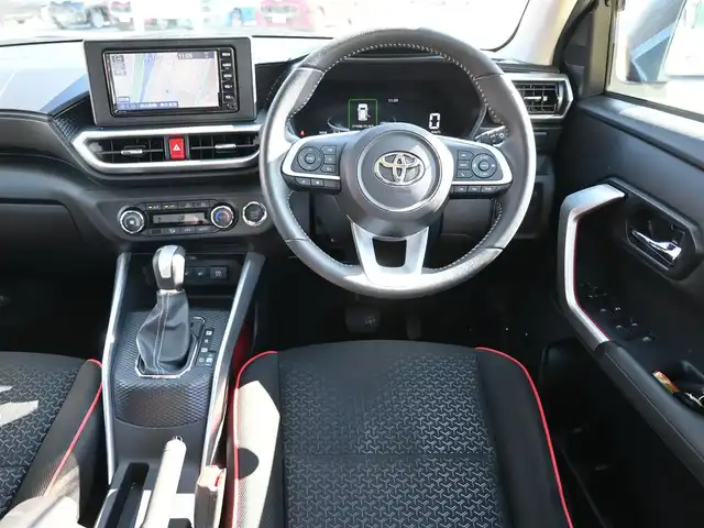 トヨタ ライズ Z 千葉県 2020(令2)年 1.5万km ナチュラルベージュマイカM 195/60R17/スマートアシストIII/レーダークルーズコントロール/エコアイドル/純正SDナビ/地デジTV/【CD再生機能　Bluetooth接続】/バックカメラ/ドライブレコーダー（前後撮影）【HDR360GW】/バックカメラ/前席シートヒーター/革巻きステアリング/ステアリングスイッチ/ETC/LEDヘッドライト/フォグライト/ウインカーミラー/コーナーセンサー/純正17インチアルミホイル/サイド/カーテンエアバッグ/キーフリーシステム