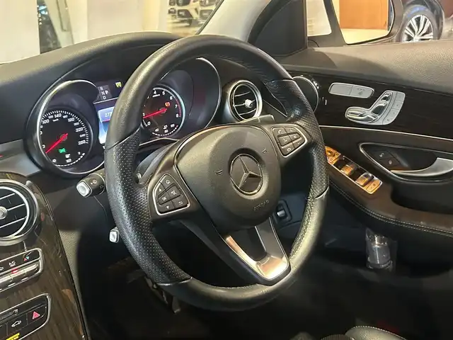 メルセデス・ベンツ Ｃ２００ 4マチックアバンギャルド 道央・札幌 2017(平29)年 5.7万km ポーラホワイト レーダーセーフティパッケージ/　・ACC/　・PRE-SAFE/　・BASプラス/　・リアCPA/　・レーンキープアシスト/　・ブラインドスポットアシスト/ベーシックパッケージ/前席シートヒーター/純正HDDナビ/フルセグTV/CD/DVD/SD/USB/Bluetooth/バックカメラ/パークトロニック/アクティブパーキングアシスト/ハーフレザーシート/運転席パワーシート/LEDヘッドライト