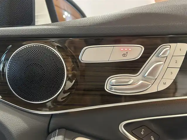 メルセデス・ベンツ Ｃ２００ 4マチックアバンギャルド 道央・札幌 2017(平29)年 5.7万km ポーラホワイト レーダーセーフティパッケージ/　・ACC/　・PRE-SAFE/　・BASプラス/　・リアCPA/　・レーンキープアシスト/　・ブラインドスポットアシスト/ベーシックパッケージ/前席シートヒーター/純正HDDナビ/フルセグTV/CD/DVD/SD/USB/Bluetooth/バックカメラ/パークトロニック/アクティブパーキングアシスト/ハーフレザーシート/運転席パワーシート/LEDヘッドライト