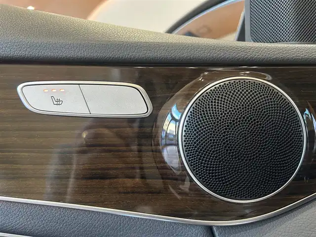 メルセデス・ベンツ Ｃ２００ 4マチックアバンギャルド 道央・札幌 2017(平29)年 5.7万km ポーラホワイト レーダーセーフティパッケージ/　・ACC/　・PRE-SAFE/　・BASプラス/　・リアCPA/　・レーンキープアシスト/　・ブラインドスポットアシスト/ベーシックパッケージ/前席シートヒーター/純正HDDナビ/フルセグTV/CD/DVD/SD/USB/Bluetooth/バックカメラ/パークトロニック/アクティブパーキングアシスト/ハーフレザーシート/運転席パワーシート/LEDヘッドライト