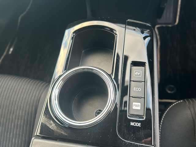 トヨタ プリウス α S チューンブラックⅡ 山梨県 2018(平30)年 4.5万km アティチュードブラックマイカ 純正ナビＴＶ　/フルセグ　/バックモニター　/ＥＴＣ　/純正ＯＰエアロ（フロント・リア・サイド）/ＬＥＤライト/フォグライト/トヨタセーフティセンス/シートヒーター/ドライブレコーダー