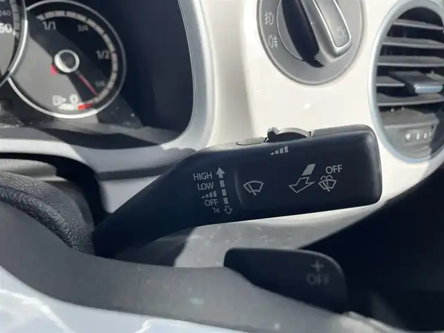 フォルクスワーゲン ザ・ビートル デザイン レザーパッケージ 福島県 2014(平26)年 6.2万km キャンディホワイト 社外メモリーナビ/CD/DVD/USB/フルセグTV/純正17インチAW/黒レザーシート/シートヒーター/キセノンライト/フォグ/リアフォグ/フロアマット/キーレス