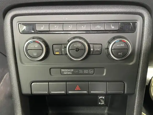 フォルクスワーゲン ザ・ビートル デザイン レザーパッケージ 福島県 2014(平26)年 6.2万km キャンディホワイト 社外メモリーナビ/CD/DVD/USB/フルセグTV/純正17インチAW/黒レザーシート/シートヒーター/キセノンライト/フォグ/リアフォグ/フロアマット/キーレス