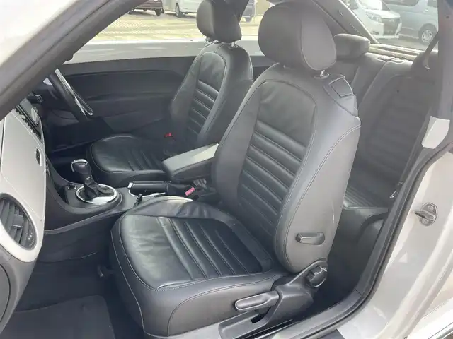 フォルクスワーゲン ザ・ビートル デザイン レザーパッケージ 福島県 2014(平26)年 6.2万km キャンディホワイト 社外メモリーナビ/CD/DVD/USB/フルセグTV/純正17インチAW/黒レザーシート/シートヒーター/キセノンライト/フォグ/リアフォグ/フロアマット/キーレス