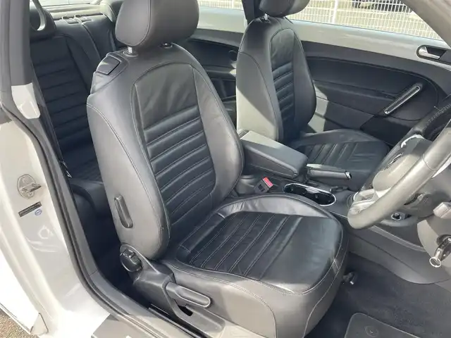 フォルクスワーゲン ザ・ビートル デザイン レザーパッケージ 福島県 2014(平26)年 6.2万km キャンディホワイト 社外メモリーナビ/CD/DVD/USB/フルセグTV/純正17インチAW/黒レザーシート/シートヒーター/キセノンライト/フォグ/リアフォグ/フロアマット/キーレス