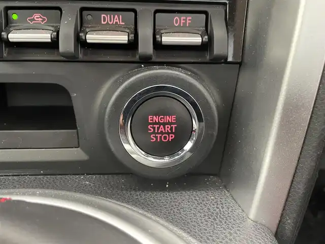 トヨタ ８６ GT 滋賀県 2021(令3)年 1万km クリスタルホワイトパール モデリスタエアロ/純正ナビ/CD/DVD/Bluetooth/フルセグTV/バックカメラ/クルーズコントロール/ETC/ドライブレコーダー/LEDヘッドライト/オートライト/純正アルミホイール