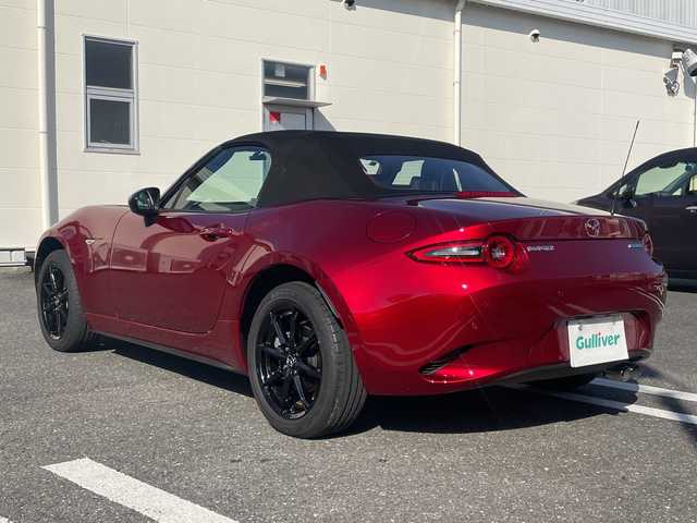 マツダ ロードスター S 三重県 2024(令6)年 0.2万km ソウルレッドクリスタルM 登録時2061km/ワンオーナー/禁煙車/純正ナビ/・Bluetooth・AM/FM/前方ドラレコ/ステアリングスイッチ/AUTOライト/オートマチックハイビーム/AUTOワイパー/コーナーセンサー/プッシュスタート/スマートキー/スペアキー/純正16インチアルミホイール