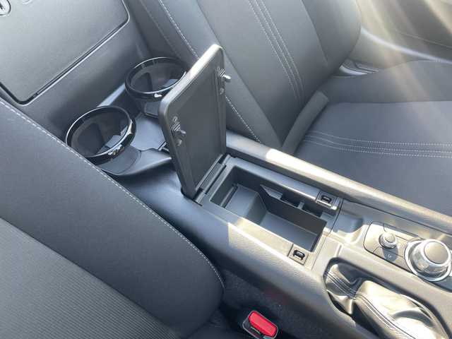 マツダ ロードスター S 三重県 2024(令6)年 0.2万km ソウルレッドクリスタルM 登録時2061km/ワンオーナー/禁煙車/純正ナビ/・Bluetooth・AM/FM/前方ドラレコ/ステアリングスイッチ/AUTOライト/オートマチックハイビーム/AUTOワイパー/コーナーセンサー/プッシュスタート/スマートキー/スペアキー/純正16インチアルミホイール