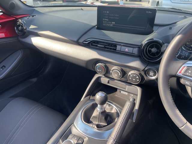 マツダ ロードスター S 三重県 2024(令6)年 0.2万km ソウルレッドクリスタルM 登録時2061km/ワンオーナー/禁煙車/純正ナビ/・Bluetooth・AM/FM/前方ドラレコ/ステアリングスイッチ/AUTOライト/オートマチックハイビーム/AUTOワイパー/コーナーセンサー/プッシュスタート/スマートキー/スペアキー/純正16インチアルミホイール