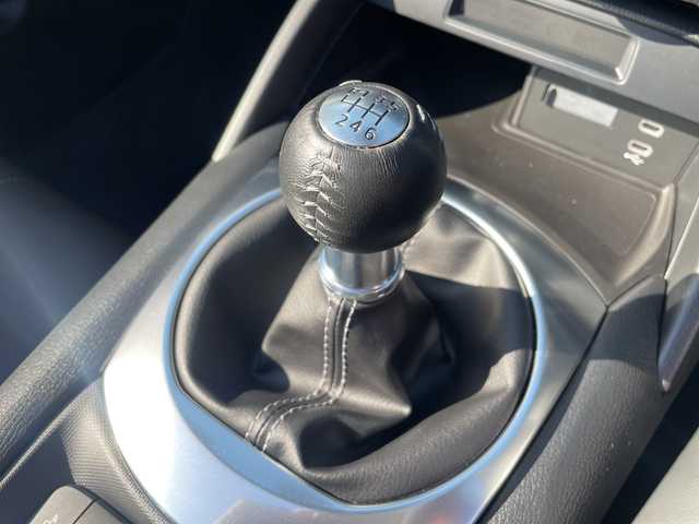 マツダ ロードスター S 三重県 2024(令6)年 0.2万km ソウルレッドクリスタルM 登録時2061km/ワンオーナー/禁煙車/純正ナビ/・Bluetooth・AM/FM/前方ドラレコ/ステアリングスイッチ/AUTOライト/オートマチックハイビーム/AUTOワイパー/コーナーセンサー/プッシュスタート/スマートキー/スペアキー/純正16インチアルミホイール