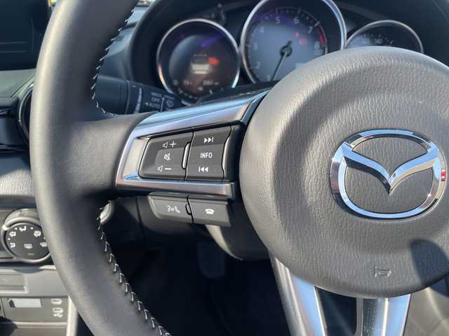 マツダ ロードスター S 三重県 2024(令6)年 0.2万km ソウルレッドクリスタルM 登録時2061km/ワンオーナー/禁煙車/純正ナビ/・Bluetooth・AM/FM/前方ドラレコ/ステアリングスイッチ/AUTOライト/オートマチックハイビーム/AUTOワイパー/コーナーセンサー/プッシュスタート/スマートキー/スペアキー/純正16インチアルミホイール