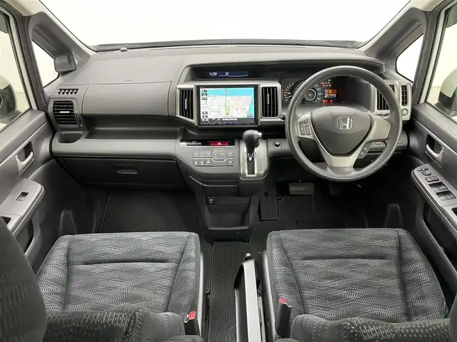 ホンダ ステップワゴン G Eセレクション 岡山県 2013(平25)年 7.3万km ホワイトオーキッドパール フリップダウンモニター/型番:VM-108N/純正９インチナビ/【CD/DVD/フルセグTV】/型番:VXM-135VFNi/バックカメラ/両側パワースライドドア/社外ドライブレコーダー（前後）/ビルトインＥＴＣ/アイドリングストップ/LEORIS15インチアルミホイール/純正フロアマット/フォグランプ/スマートキー×1