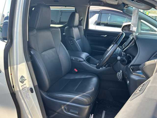 トヨタ アルファード S Cパッケージ 三重県 2018(平30)年 4.8万km ラグジュアリーホワイトパールクリスタルシャインガラスフレーク /禁煙車//純正10型SDナビ//バックカメラ//WAC//MTモード付AT//電子サイドブレーキ//ブレーキオートホールド//合皮シート//DN席シートベンチレーション//DN席パワーシート//シートメモリー//ウッドコンビステアリング//トヨタセーフティセンス//衝突軽減ブレーキ//レーントレーシングアシスト//レーダークルーズコントロール//前後クリアランスソナー//ロードサインアシスト//オートハイビーム//3眼LED//フォグ//シーケンシャルウィンカー//純正ビルトインETC//両側パワースライドドア//パワーバックドア//純正12.1型フリップダウンモニター//サイドカーテンエアバッグ