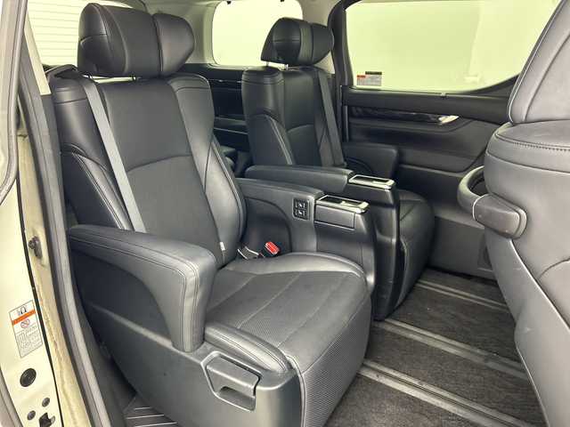 トヨタ アルファード S Cパッケージ 三重県 2018(平30)年 4.8万km ラグジュアリーホワイトパールクリスタルシャインガラスフレーク /禁煙車//純正10型SDナビ//バックカメラ//WAC//MTモード付AT//電子サイドブレーキ//ブレーキオートホールド//合皮シート//DN席シートベンチレーション//DN席パワーシート//シートメモリー//ウッドコンビステアリング//トヨタセーフティセンス//衝突軽減ブレーキ//レーントレーシングアシスト//レーダークルーズコントロール//前後クリアランスソナー//ロードサインアシスト//オートハイビーム//3眼LED//フォグ//シーケンシャルウィンカー//純正ビルトインETC//両側パワースライドドア//パワーバックドア//純正12.1型フリップダウンモニター//サイドカーテンエアバッグ