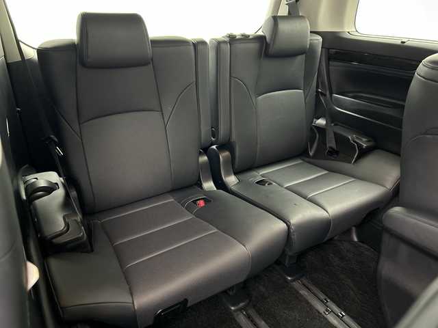 トヨタ アルファード S Cパッケージ 三重県 2018(平30)年 4.8万km ラグジュアリーホワイトパールクリスタルシャインガラスフレーク /禁煙車//純正10型SDナビ//バックカメラ//WAC//MTモード付AT//電子サイドブレーキ//ブレーキオートホールド//合皮シート//DN席シートベンチレーション//DN席パワーシート//シートメモリー//ウッドコンビステアリング//トヨタセーフティセンス//衝突軽減ブレーキ//レーントレーシングアシスト//レーダークルーズコントロール//前後クリアランスソナー//ロードサインアシスト//オートハイビーム//3眼LED//フォグ//シーケンシャルウィンカー//純正ビルトインETC//両側パワースライドドア//パワーバックドア//純正12.1型フリップダウンモニター//サイドカーテンエアバッグ