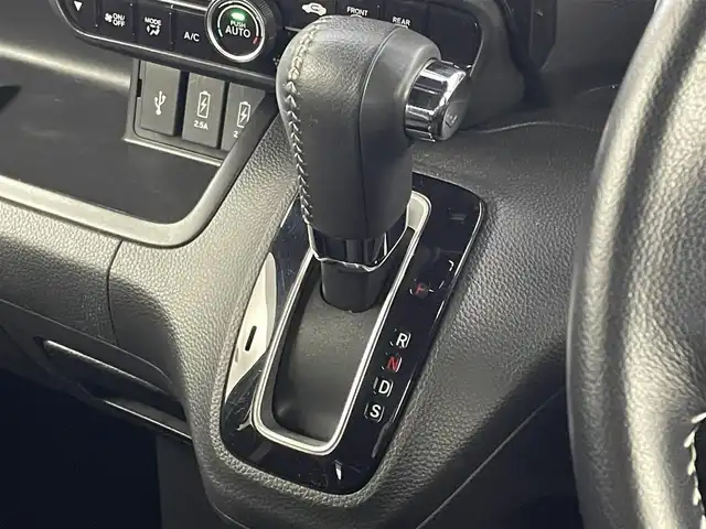 ホンダ Ｎ ＢＯＸ カスタム G L ターボ ホンダセンシング 埼玉県 2019(令1)年 6.6万km プレミアムグラマラスブロンズP 純正８型メモリナビ/　CD　DVD　Bluetooth　USB　地デジTV/バックカメラ/両側パワースライドドア/アダプティブクルーズコント/衝突被害軽減ブレーキ/レーンキープアシスト/クリアランスソナー/シートヒーター/ハーフレザーシート/ビルトインETC/オートLEDライト/フォグライト/純正１５インチアルミホイール