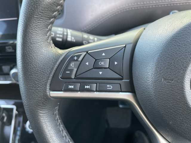 日産 セレナ ハイウェイスター V 静岡県 2020(令2)年 4.7万km ダイヤモンドブラック 純正ナビ/地図カード無しのため、動作、機能不明/主要装備/・クルーズコントロール　/・ＥＴＣ２．０　/・後席モニター　/・ＢＳＭ　/・両側パワースライドドア　/・コーナーセンサー　/・ドライブレコーダー　/・スマートキー　/・プロパイロット　/・アイドリングストップ　/・レーンキープ/・プッシュスタート/・エマージェンシーブレーキ/・ウォークスルー/・3列シート/・取扱説明書/・純正アルミホイール/・純正フロアマット/・横滑り防止装置
