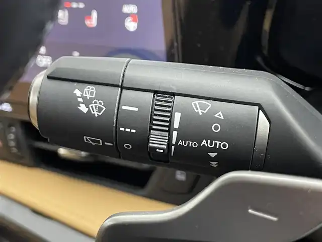 レクサス ＮＸ 350h バージョンL 道央・札幌 2023(令5)年 1万km ソニッククォーツ ・４WD/・パノラマルーフ/・メーカーナビ/・パノラミックビューモニター/・ビルトインETC2.0/・純正前後ドライブレコーダー/・レクサスセーフティプラス/・レーダークルーズコントロール/・レーンキープアシスト/・クリアランスソナー/・オートハイビーム/・BSM/・HUD/・レザーシート/・パワーシート/・シートヒーター/・シートベンチレーション/・LEDヘッドライト/・フォグライト/・オートライト/・プッシュスタート/・スマートキー