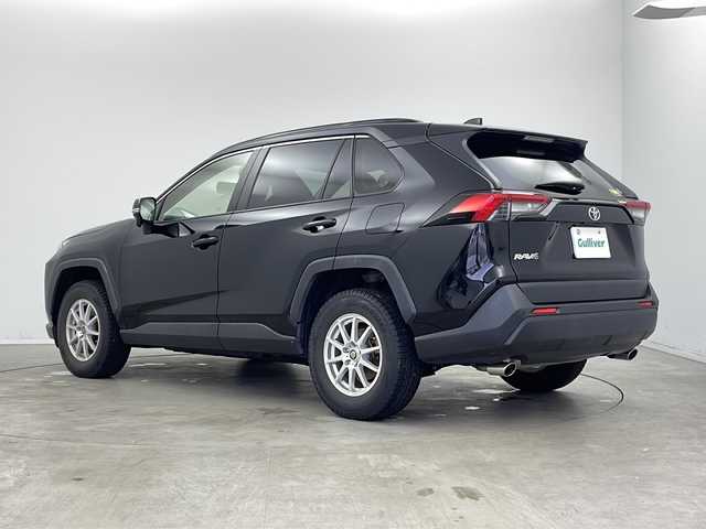 トヨタ ＲＡＶ４ X 新潟県 2020(令2)年 4.5万km アティチュードブラックマイカ 純正SDナビ（Bluetooth・CD・DVD・USB・AM・FM）/バックカメラ　/純正ビルトインETC２．０　/衝突被害軽減システム/追従クルーズコントロール　/レーンキープアシスト　/パーキングアシスト/前後コーナーセンサー　/LEDオートライト　/オートマチックハイビーム　/前後ドライブレコーダー/純正フロアマット/社外１６インチアルミホイール/純正１８インチアルミホイール・夏タイヤセット車載/MTモード付AT/スマートキー/スペアキー