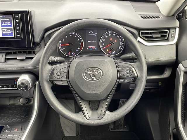 トヨタ ＲＡＶ４ X 新潟県 2020(令2)年 4.5万km アティチュードブラックマイカ 純正SDナビ（Bluetooth・CD・DVD・USB・AM・FM）/バックカメラ　/純正ビルトインETC２．０　/衝突被害軽減システム/追従クルーズコントロール　/レーンキープアシスト　/パーキングアシスト/前後コーナーセンサー　/LEDオートライト　/オートマチックハイビーム　/前後ドライブレコーダー/純正フロアマット/社外１６インチアルミホイール/純正１８インチアルミホイール・夏タイヤセット車載/MTモード付AT/スマートキー/スペアキー