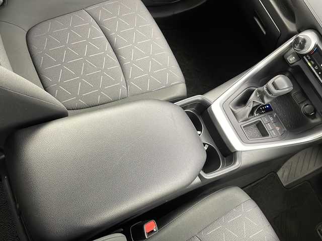 トヨタ ＲＡＶ４ X 新潟県 2020(令2)年 4.5万km アティチュードブラックマイカ 純正SDナビ（Bluetooth・CD・DVD・USB・AM・FM）/バックカメラ　/純正ビルトインETC２．０　/衝突被害軽減システム/追従クルーズコントロール　/レーンキープアシスト　/パーキングアシスト/前後コーナーセンサー　/LEDオートライト　/オートマチックハイビーム　/前後ドライブレコーダー/純正フロアマット/社外１６インチアルミホイール/純正１８インチアルミホイール・夏タイヤセット車載/MTモード付AT/スマートキー/スペアキー