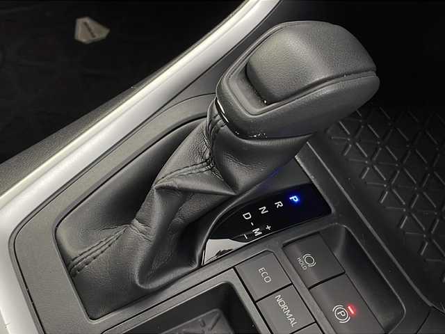 トヨタ ＲＡＶ４ X 新潟県 2020(令2)年 4.5万km アティチュードブラックマイカ 純正SDナビ（Bluetooth・CD・DVD・USB・AM・FM）/バックカメラ　/純正ビルトインETC２．０　/衝突被害軽減システム/追従クルーズコントロール　/レーンキープアシスト　/パーキングアシスト/前後コーナーセンサー　/LEDオートライト　/オートマチックハイビーム　/前後ドライブレコーダー/純正フロアマット/社外１６インチアルミホイール/純正１８インチアルミホイール・夏タイヤセット車載/MTモード付AT/スマートキー/スペアキー