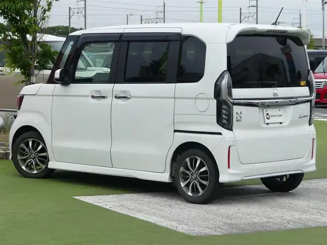 ホンダ Ｎ ＢＯＸ L 千葉県 2021(令3)年 5.7万km プラチナホワイトパール 155/65R14/ホンダセンシング/・衝突軽減ブレーキ（CMBS）/・車線維持支援システム（LKAS）/・アダプティブクルーズコントロール（ACC）/・後方誤発進抑制機能/・誤発進抑制機能/両側パワースライドドア/純正メモリーナビ/地デジTV/【DVD/CD再生機能　Bluetooth接続】/バックカメラ/ドライブレコーダー（前後撮影）/ステアリングスイッチ/LEDヘッドライト/フォグライト/ウインカーミラー/リアコーナーセンサー/純正14インチアルミホイル/サイド/カーテンエアバッグ/Honda スマートキー